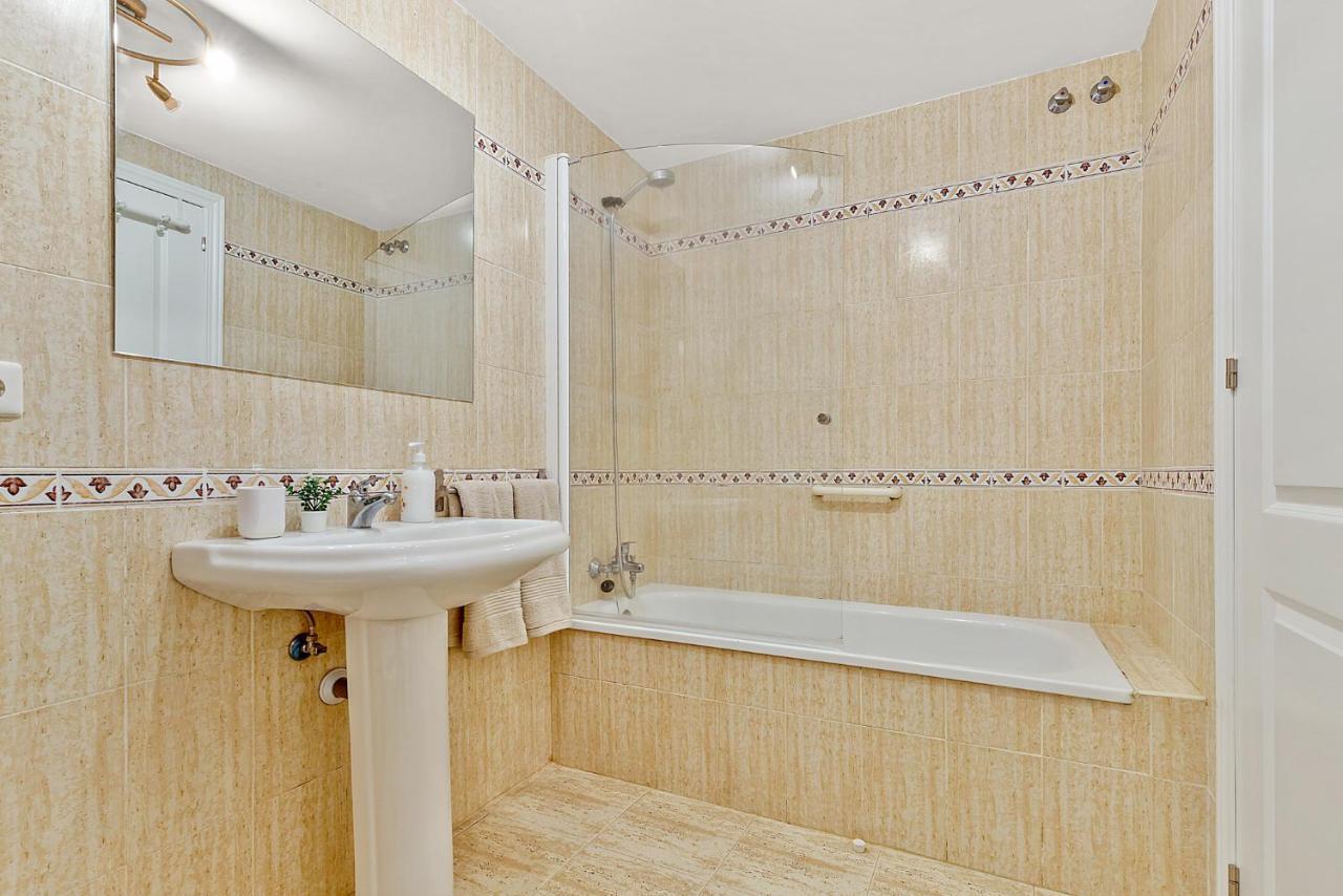 Apartamento A 1 Minuto De La Playa Фуeнхирола Екстериор снимка