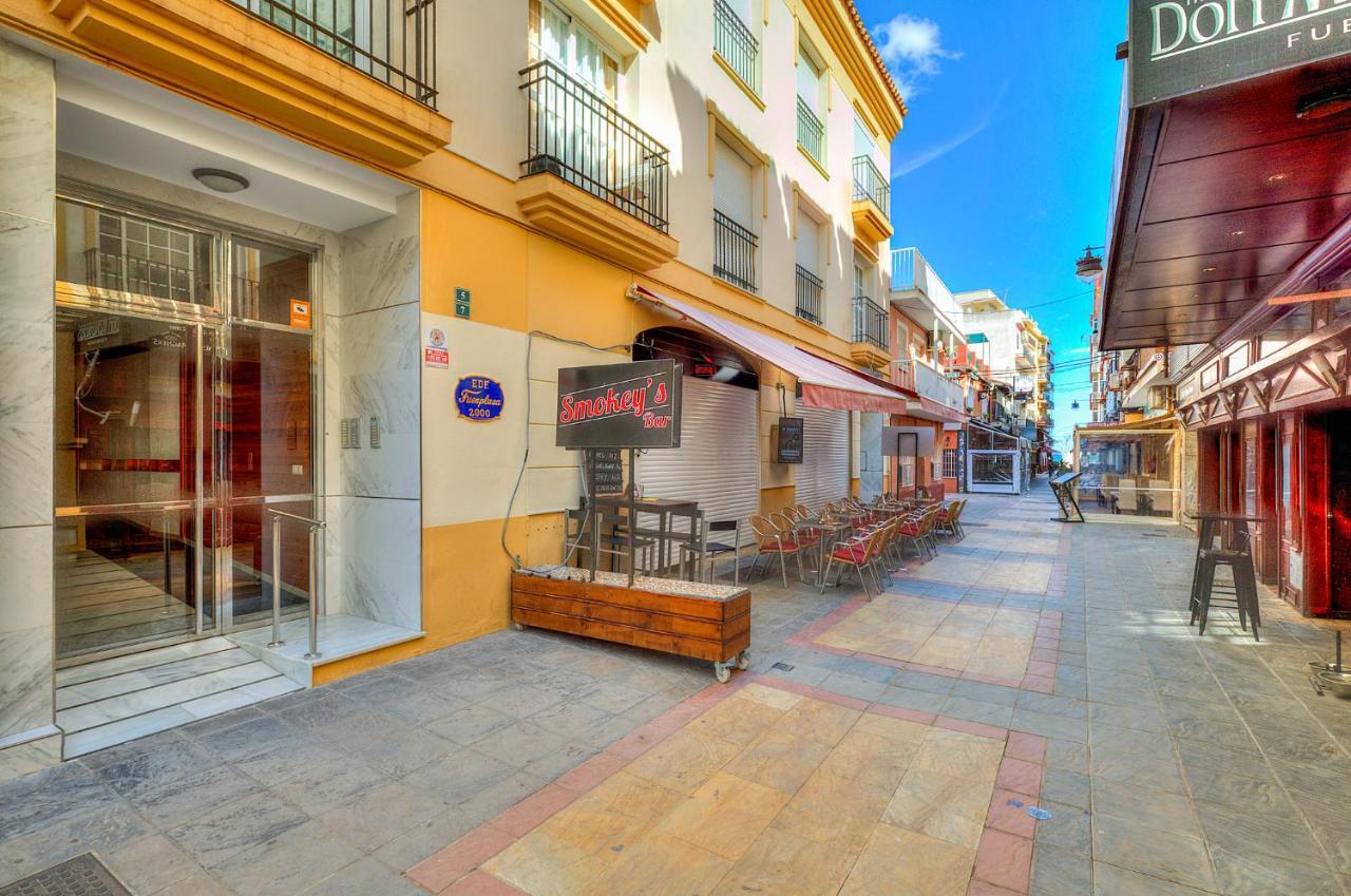 Apartamento A 1 Minuto De La Playa Фуeнхирола Екстериор снимка